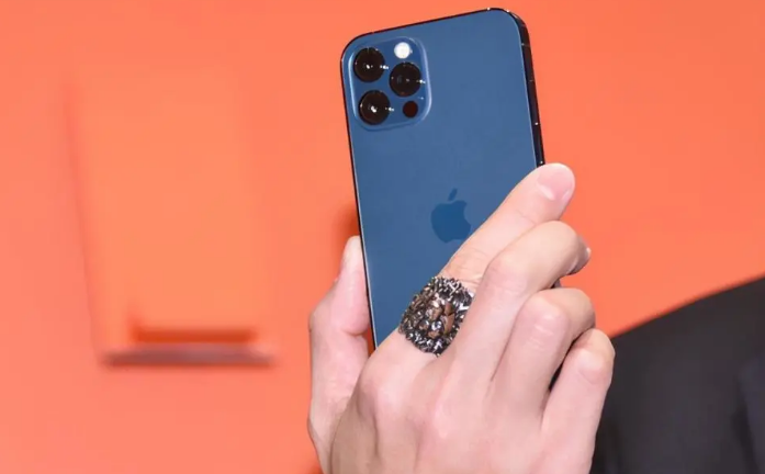 大冶苹果手机维修分享iPhone12系列重启方法教程 